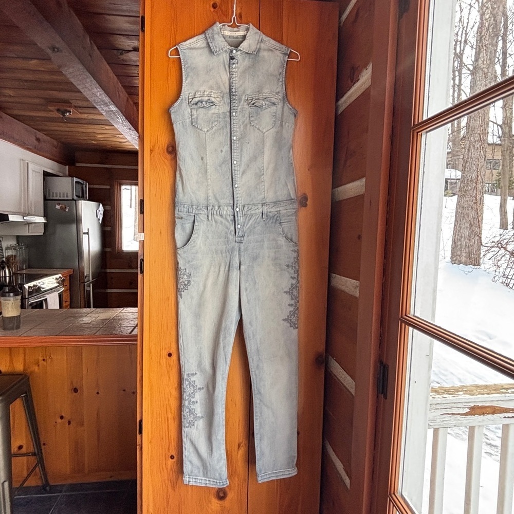 Nile Atelier Light Wash Denim Jumpsuit – Sleeveless Utility Style - Picture 2 of 5